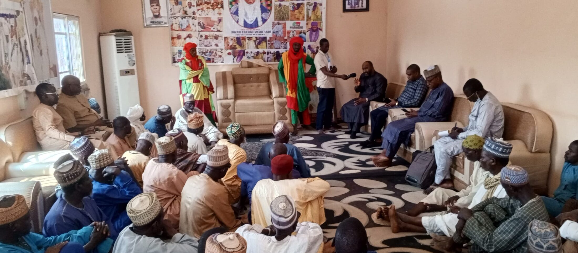 Etat Civil – WURI: Consultation avec les parties prenantes au Palais du Chef de Canton de Dogon Doutchi